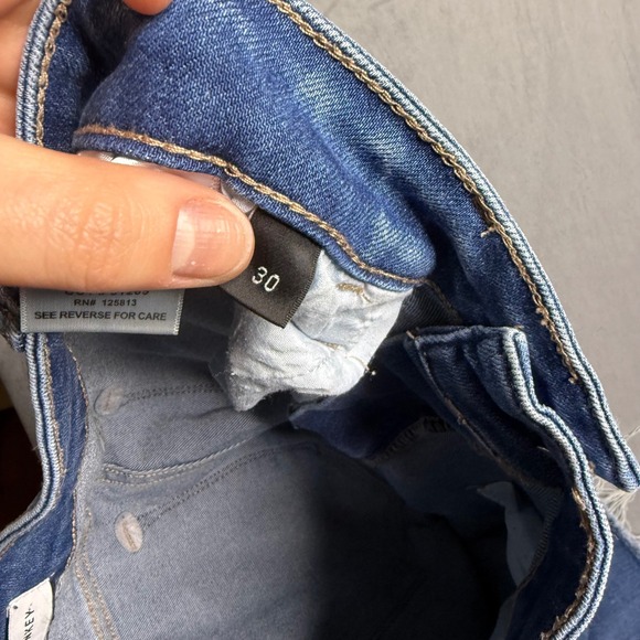 Flying Monkey Jeans Womens 30 Medium Wash Ankle Cropped Fray Fading Whiskers - Picture 10 of 11